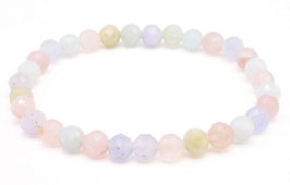 Pulseira de morganita com contas facetadas de 6 mm.