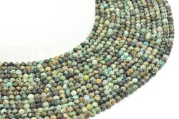 Contas facetadas de turquesa africana de 4 mm em um fio de 40 cm.