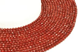 Contas facetadas de cornalina de 4 mm em um fio de 40 cm.
